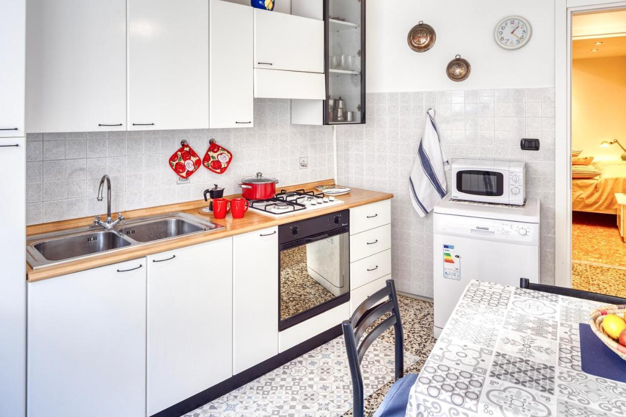 Gianluca Apartment 莱万托 外观 照片