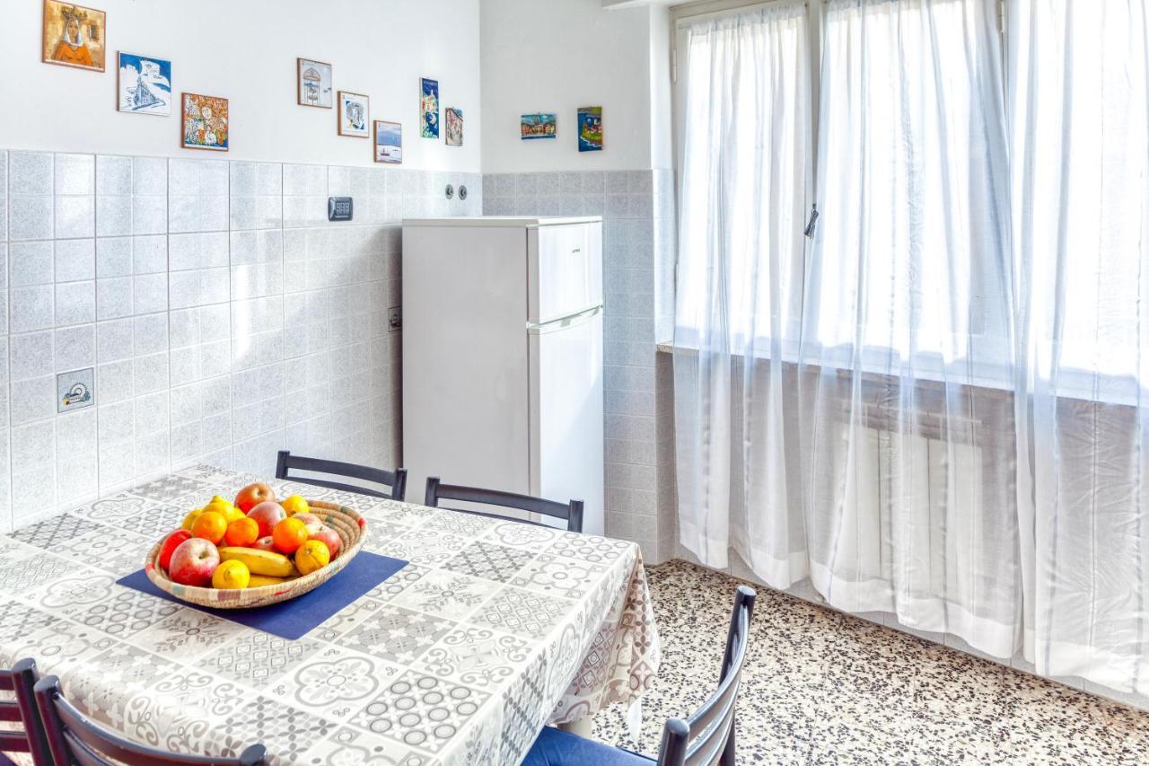Gianluca Apartment 莱万托 外观 照片
